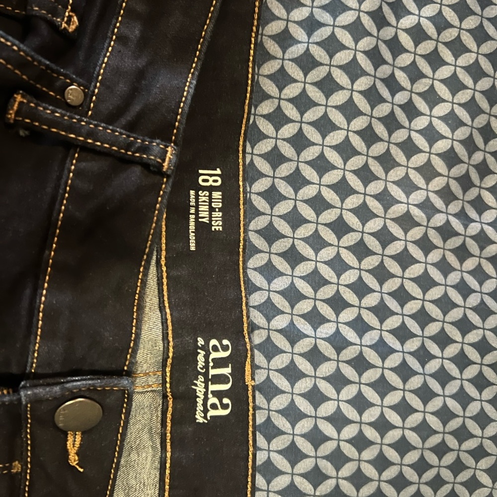 Ana jeans